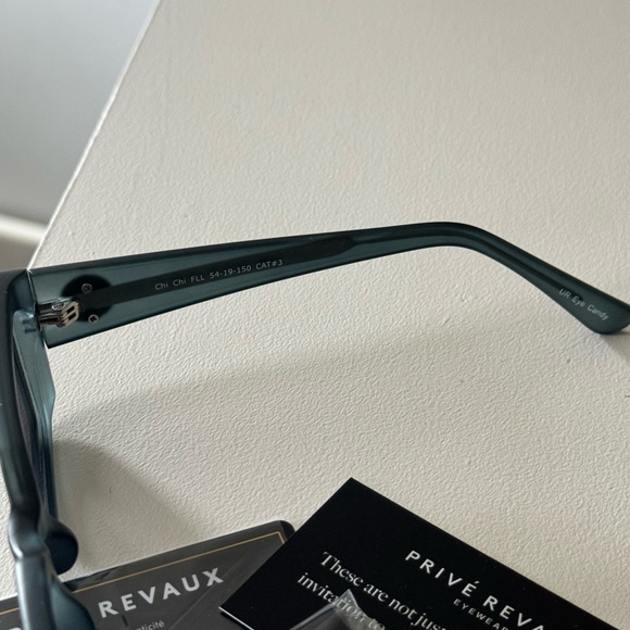 Brand new”Prive Revaux”Unisex sunglasses.(Case,washcloth included).Color-black🖤 - Picture 7 of 16